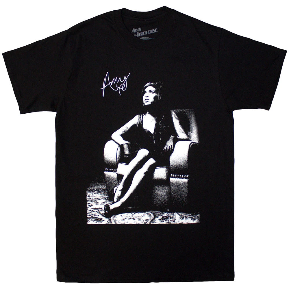 Amy Winehouse Unisex T-Shirt: Chair (Black)